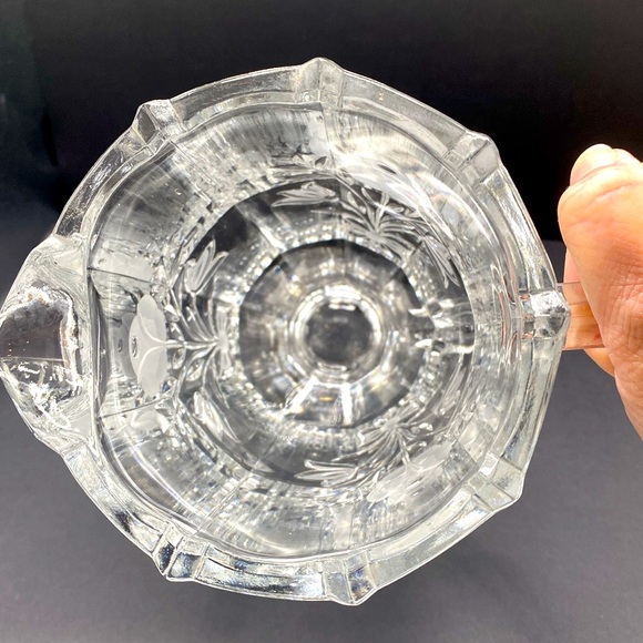 Quality Hand Cut Crystal Pitcher W/Scalloped Rim,Frosted Flower Motifs & Footed - Picture 7 of 10